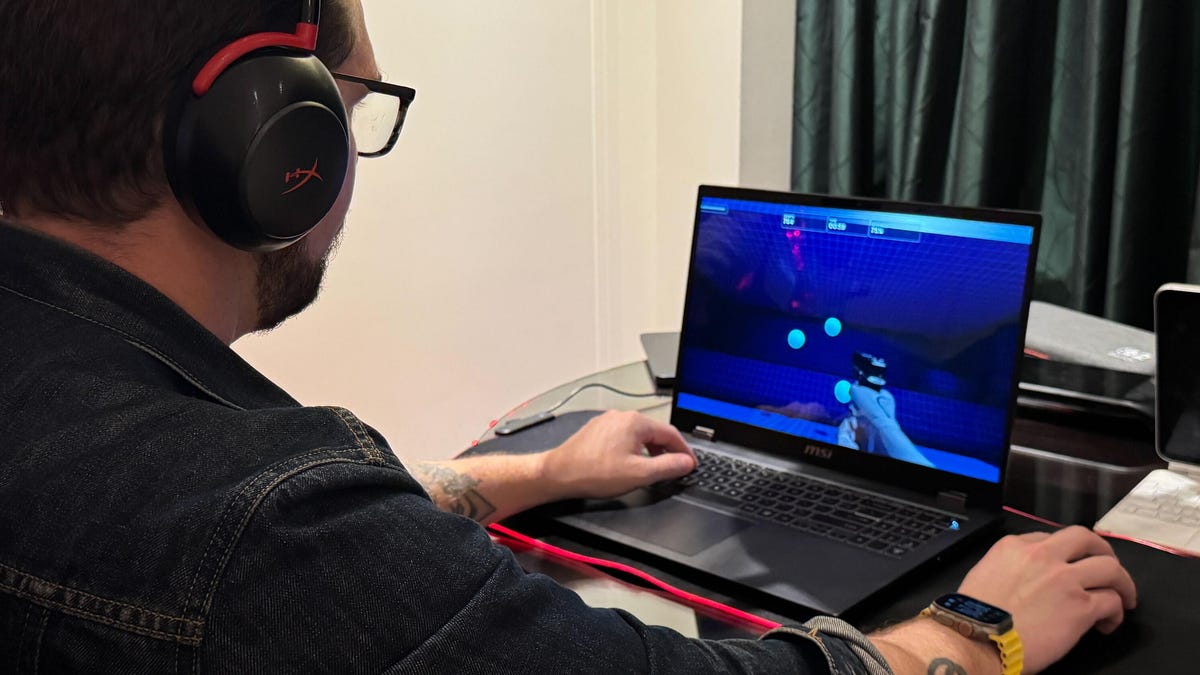 I Scanned My Brain With Headphones to Gauge My Stress While Gaming