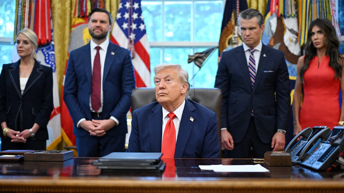 Attorney General Pam Bondi, Vice President JD Vance, War Secretary Pete Hegseth, DHS Secretary Kristi Noem and President Donald Trump in the Oval Office