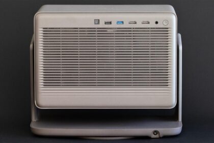 Xgimi Horizon 20 Max Review: Projector’s So Bright, Gotta Wear Shades