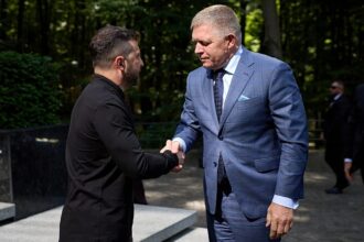 Zelenskyy invites Slovakia’s Fico to Ukraine amid pipeline row