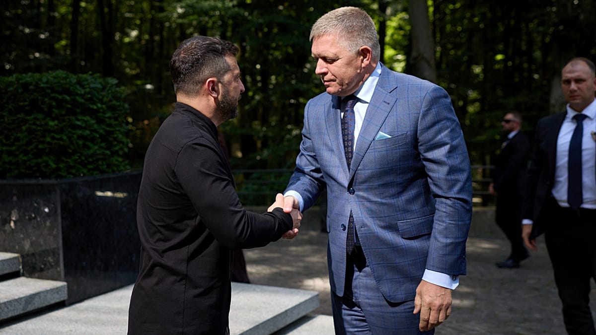 Zelenskyy invites Slovakia’s Fico to Ukraine amid pipeline row