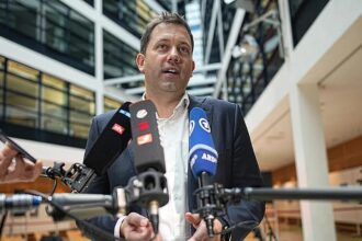 Delaying digital euro harms Europe, German vice-chancellor says