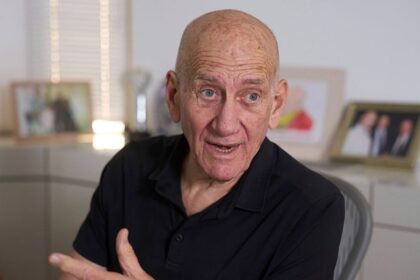 Israeli policy in West Bank ‘close to ethnic cleansing’ – Olmert