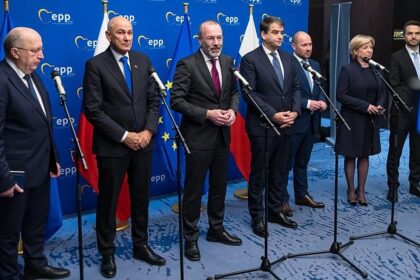 Two EU Commissioners under fire for alleged election campaign involvem