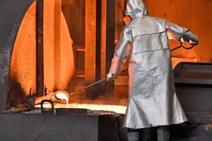 EU steel exports to US drop 30% as talks stall over tariff relief