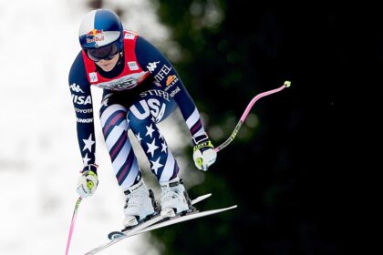Lindsey Vonn trains with knee brace after completely rupturing ACL one week before Olympic return
