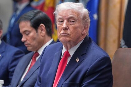 Trump pardons 5 former NFL stars for wide-ranging crimes