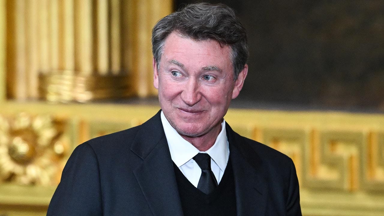 Ex-NHL star dismisses critics of Wayne Gretzky’s relationship with Trump