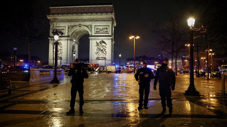 Terror convict, recently released, shot dead by Paris police after alleged knife attack near Arc de Triomphe