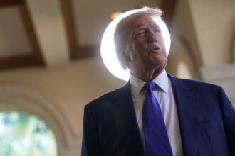 Agitator arrested on battery charge outside Trump’s West Palm Beach golf course