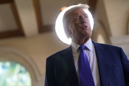 Agitator arrested on battery charge outside Trump’s West Palm Beach golf course