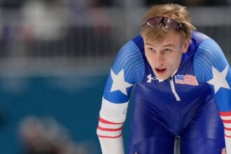 American Jordan Stolz secures silver medal in men’s speedskating 1,500-meter event