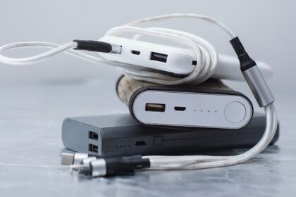 California woman hospitalized with chemical burns after portable charger explodes while sleeping