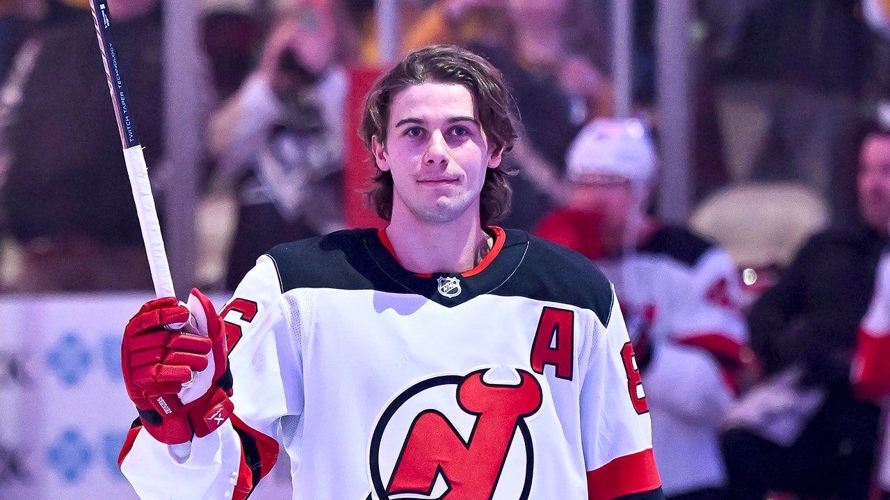 Team USA star Jack Hughes gets another standing ovation from Penguins fans after return from Olympics