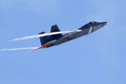 US positions F-22 stealth fighters in Israel, puts ‘almost any target in Iran at risk’