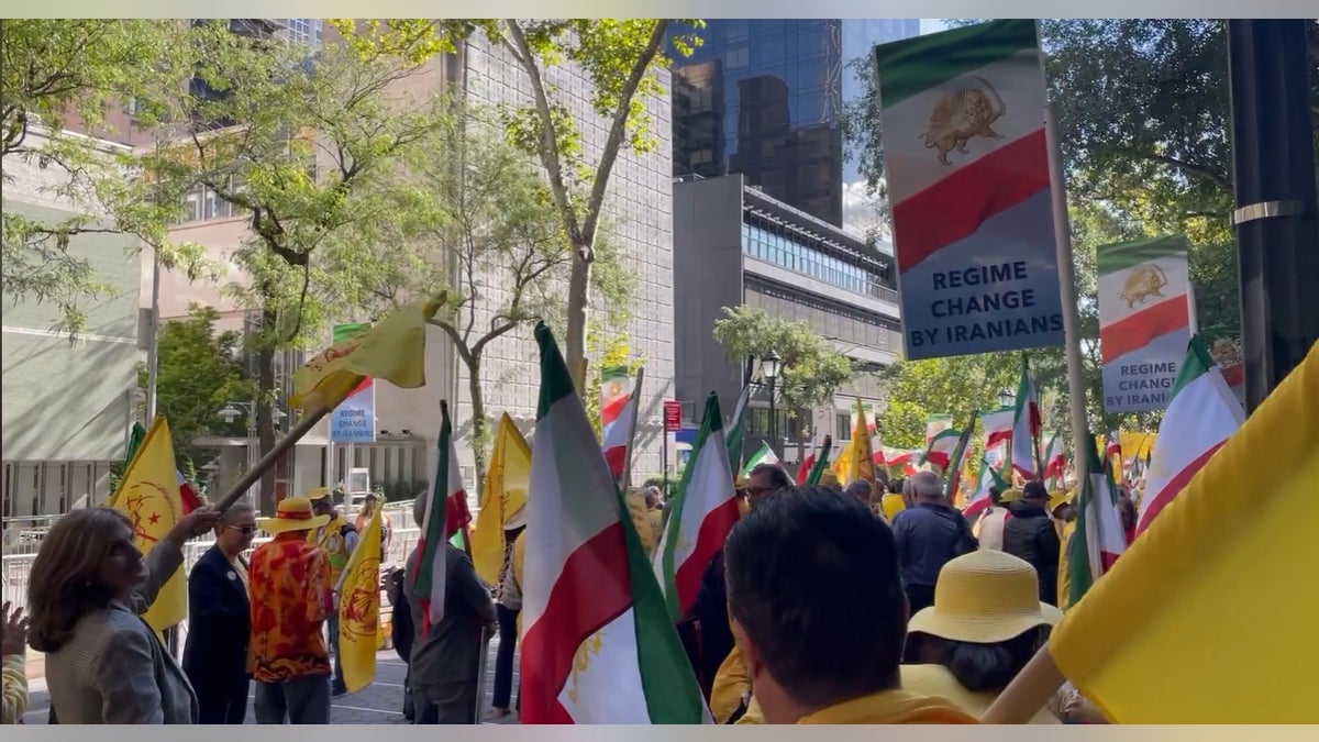 Iran Protest Park U.N.