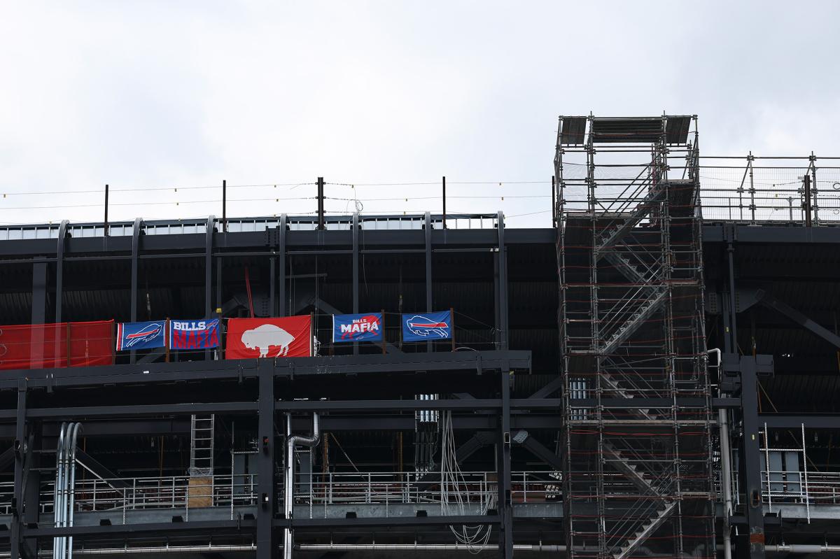 0K reward offered after graffiti discovered inside Bills’ new stadium