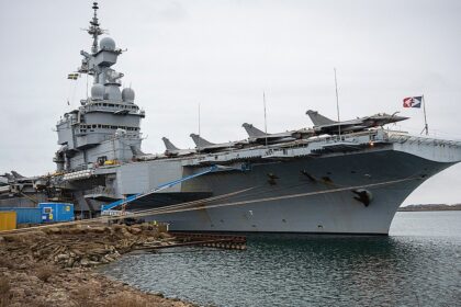 Sweden jams suspected Russian drone near French carrier as NATO war fears rise
