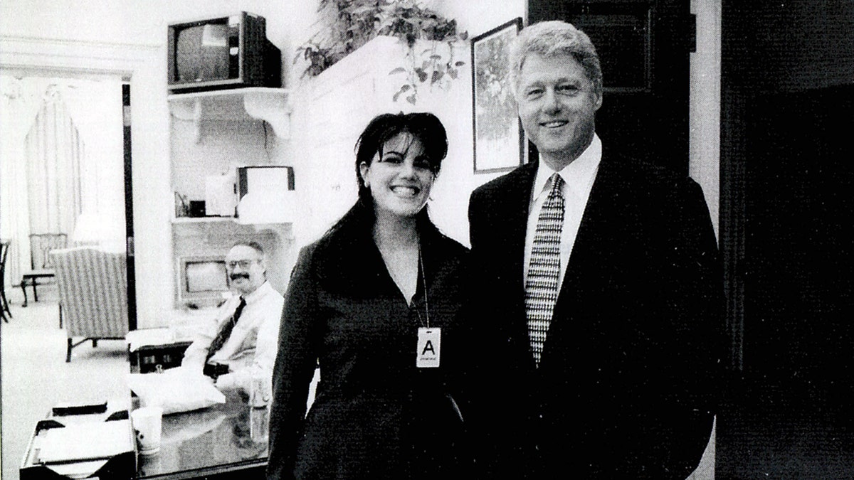 Lewinsky next to Clinton