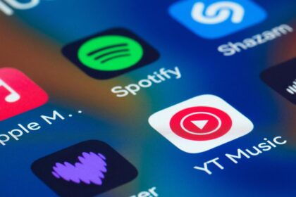 YouTube Music Adds AI-Generated Playlists