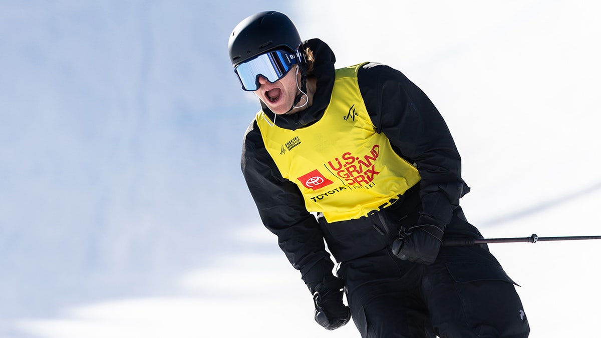 Hunter Hess comes down the slope