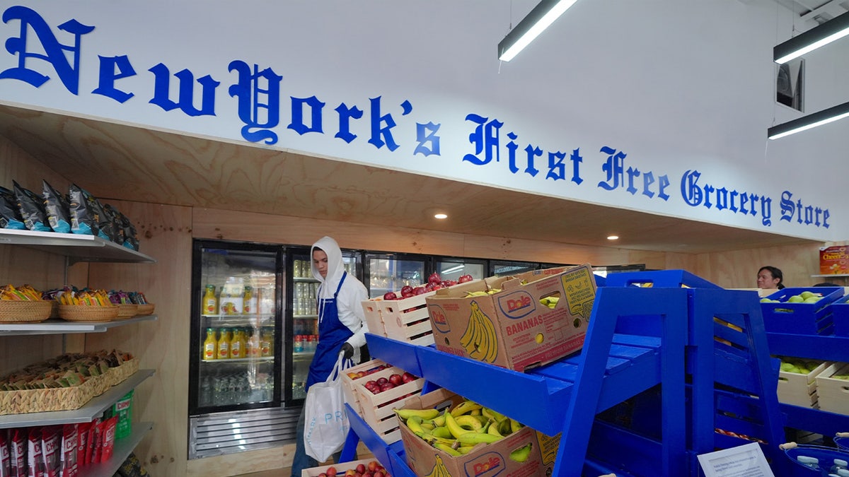 The Polymarket shopping pop-up