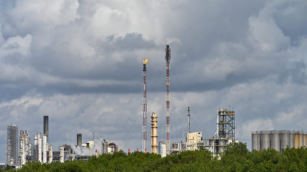 Is the EU ‘self-castrating’ over Russian energy?