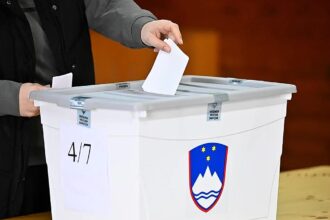 Slovenia parliamentary elections: liberals face conservatives