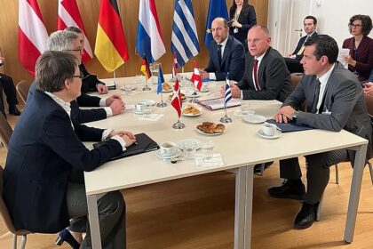 Five EU countries team up to build return hub for migrants