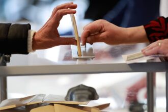 Major cities see close first round results in French local elections