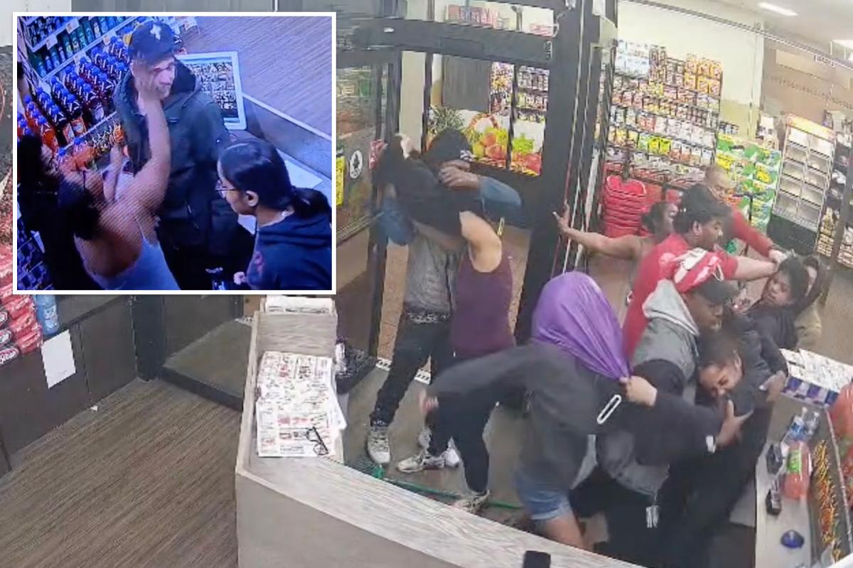 Bronx teens rip out cashier’s hair, slap security guard in supermarket brawl: ‘They came to fight’