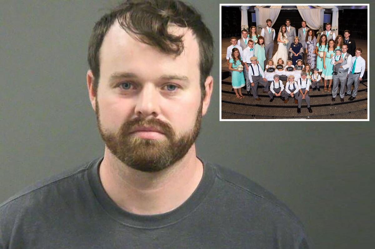 ‘19 Kids and Counting’ star Joseph Duggar looks disheveled in mugshot after allegedly admitting to molesting 9-year-old girl