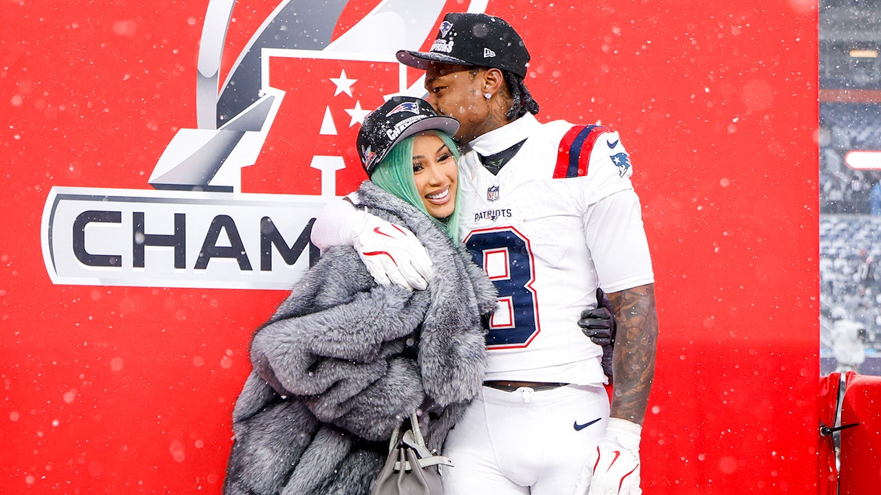 Cardi B seemingly takes aim at ex, Patriots’ Stefon Diggs, during concert rant: ‘Who you playin’ with?’