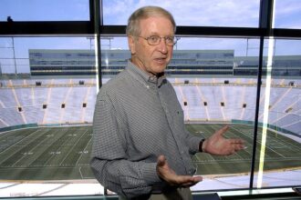 Legendary former Packers President and CEO Bob Harlan dead at 89