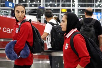 Ex-Iranian women’s soccer star empathizes with national team, breaks down sharing story of father’s death