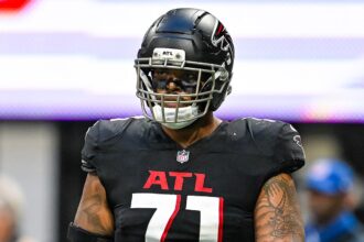 Elijah Wilkinson calls Falcons a ‘clown show,’ tells fans ‘y’all in hell’ after signing with Cardinals