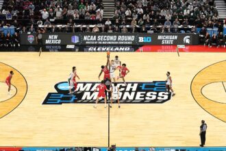 Oddsmaker goes beyond brackets, discusses popular betting trends and upset wagers for March Madness