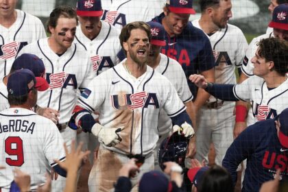 Yankees broadcaster takes issue with ‘wrapping sports in the flag and preaching patriotism’