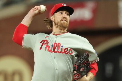 Phillies pitcher suffers cardiac event after bullpen session at spring training