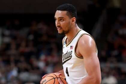 Trey Kaufman-Renn’s controversial tip-in gives Boilermakers spot in Elite Eight, ends Texas’ Cinderella story