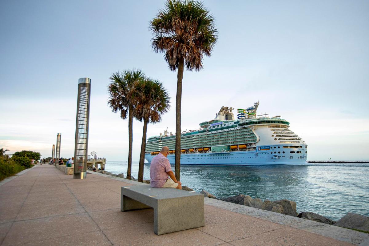 Royal Caribbean axes summer 2027 cruises from Miami, impacting thousands of travelers