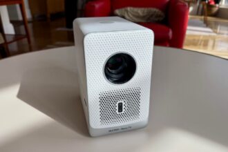 Aurzen Roku TV Smart Projector Review: I Wish More Projectors Had Roku Built-In