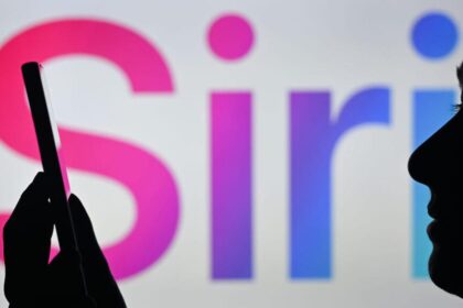 Siri Gets Smarter: Apple Taps Multiple Chatbots for AI Upgrade