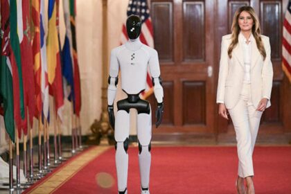 Melania Trump Escorted by Talking Humanoid Robot at White House Tech Summit