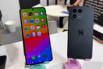 This Privacy Smartphone Blocks Audio and Video Snooping at the Flick of a Switch