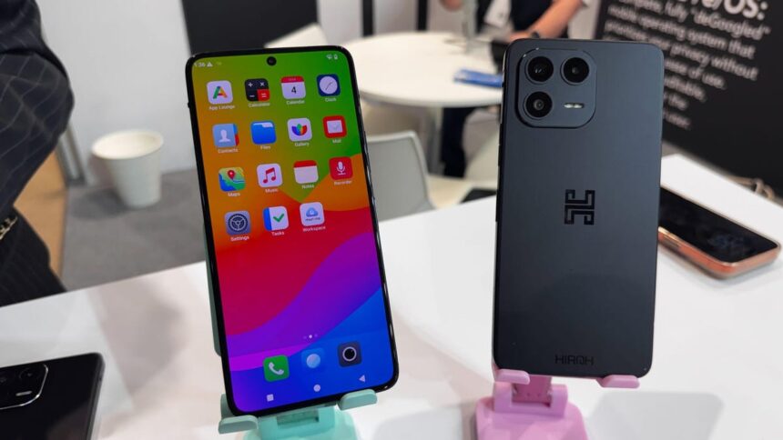 This Privacy Smartphone Blocks Audio and Video Snooping at the Flick of a Switch