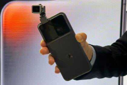 I Danced With Honor’s Robot Phone and It Complimented My ‘Shiny’ Hair