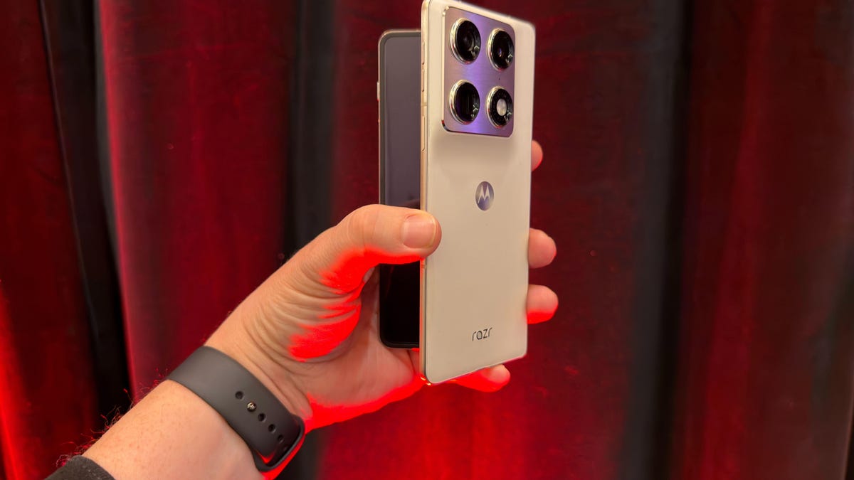 Motorola’s Luxurious Touch Could Be the Razr Fold’s Biggest Selling Point