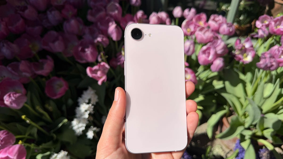 iPhone 17E Review: Pro Features, Affordable Price