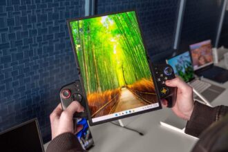 Lenovo’s Legion Go Fold Concept Introduces Very Vertical Gaming on the Go